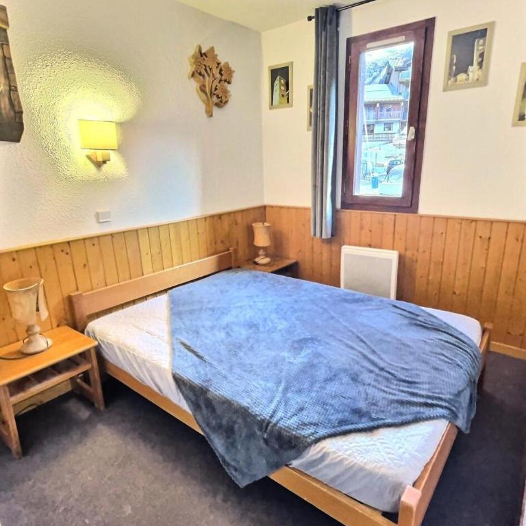 Résidence Les Jardins De Val - Appartement 2 pièces Cabine 6 personnes à Val d'isère à 350m du centre du village et 450m des pistes, place de parking incluse MAE-2664 - Appartement - 5