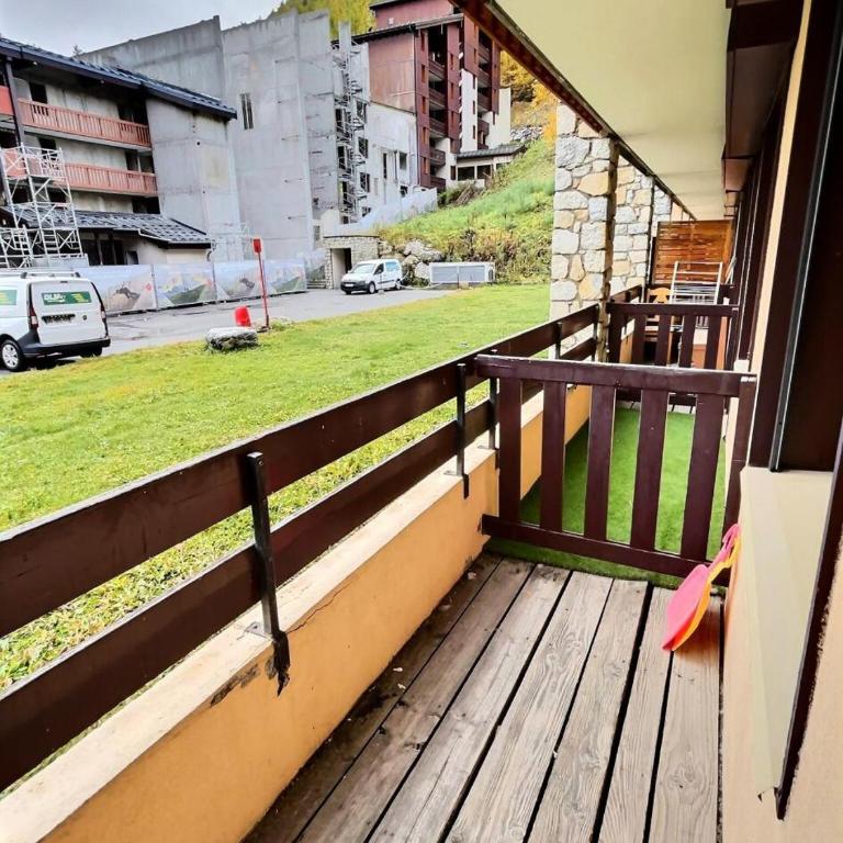 Résidence Les Jardins De Val - Appartement 2 pièces Cabine 6 personnes à Val d'isère à 350m du centre du village et 450m des pistes, place de parking incluse MAE-2664 - Appartement - 11