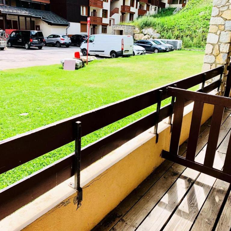 Résidence Les Jardins De Val - Appartement 2 pièces Cabine 6 personnes à Val d'isère à 350m du centre du village et 450m des pistes, place de parking incluse MAE-2664 - Appartement - 12