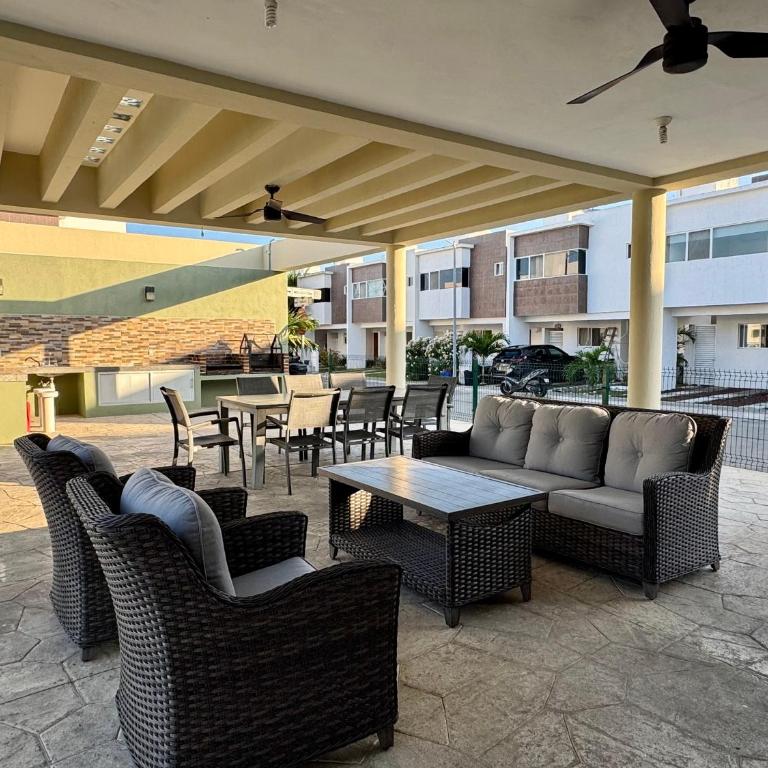 Casa Bella - Three-Bedroom House - 23