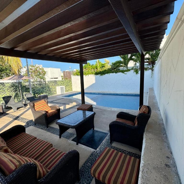 Casa Bella - Three-Bedroom House - 20