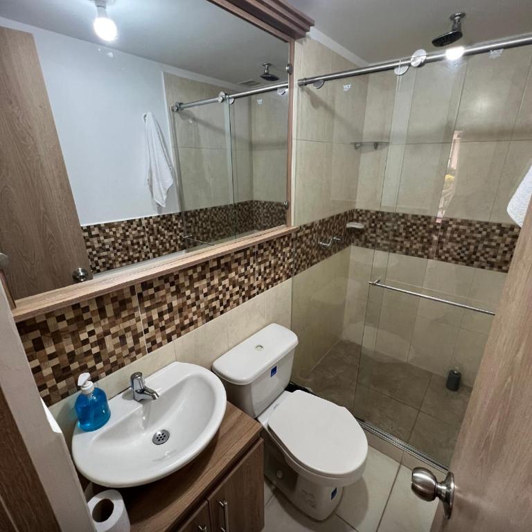 Gran Alojamiento Familiar con 4 Piscinas y Jacuzzi - Para 13 personas - By Molca Travel - Apartamento - 16