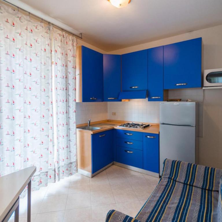 BlueHouse - Appartamento con 2 Camere da Letto e Vista Mare - 4