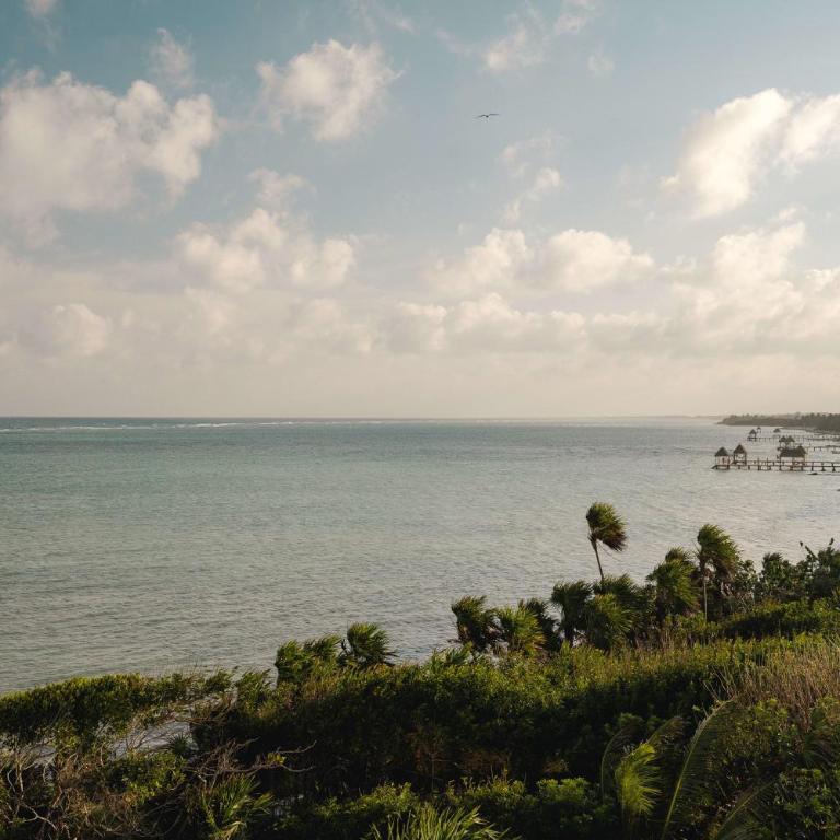 Beachfront 3BR Condo with Private Rooftop, Tankah Bay - Apartamento - 11