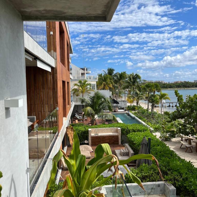 Beachfront 3BR Condo with Private Rooftop, Tankah Bay - Apartamento - 4