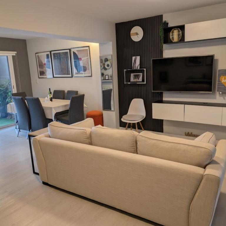 Amplio apartamento con patio y cochera - Apartamento de 1 dormitorio - 1