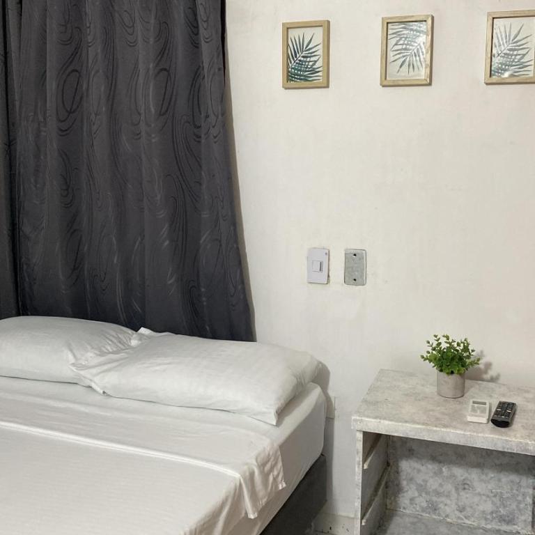 Habitación Cerca al Aeropuerto # 5 - Double Room with Private Bathroom - 1