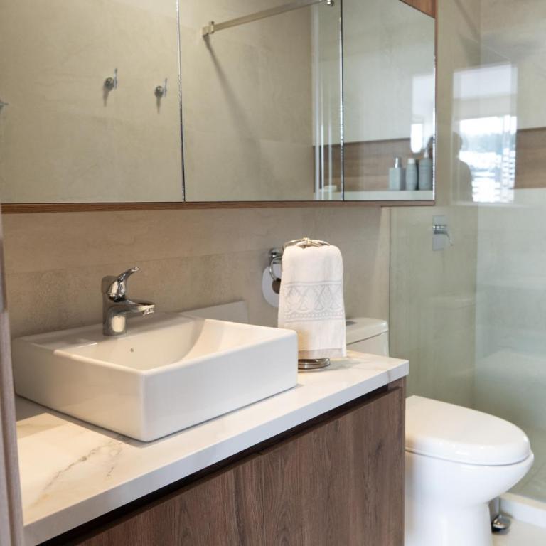 Apartamento moderno con balcón - Apartamento de 2 dormitorios - 9