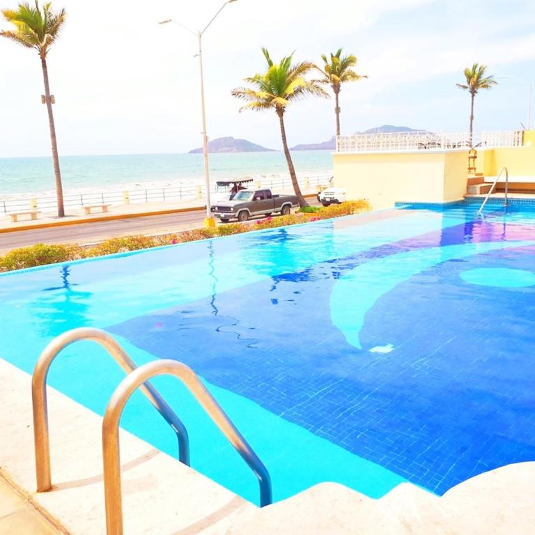 Miramar Depto de Lujo Frente Playa y Malecón - Three-Bedroom Apartment - 9