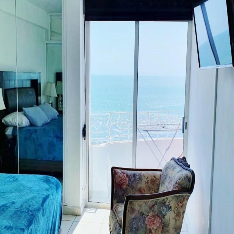 Miramar Depto de Lujo Frente Playa y Malecón - Three-Bedroom Apartment - 13
