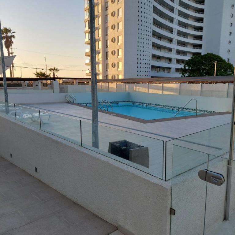Hermoso dpto 1era linea, piscina temp y olas - Apartamento de 2 dormitorios - 9