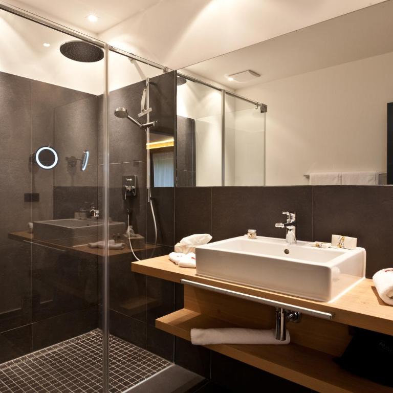 Dorfhaus Chalets - Deluxe Doppelzimmer mit Terrasse und Schlafsofa - 5