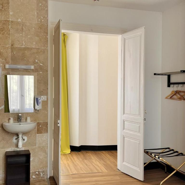 Hôtel de la paix - Suite avec baignoire - 7
