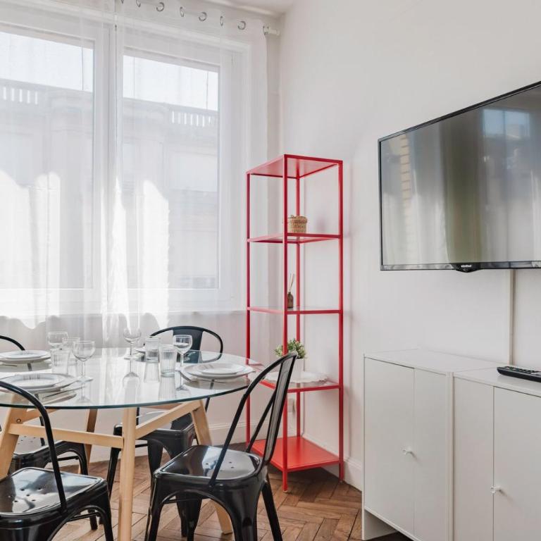Appartement 2 chambres avec parking, proche métro - Appartamento con 2 Camere da Letto - 5