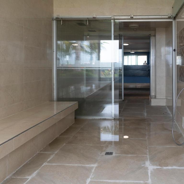 The Beaches-Beachfront Retreat - One-Bedroom Apartment - 61