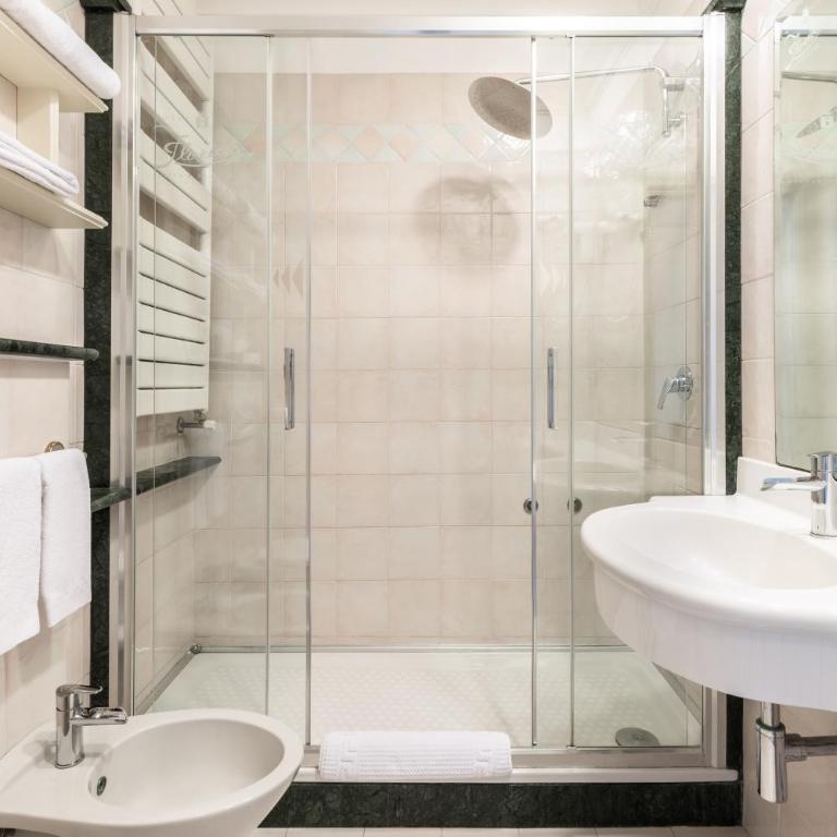 Hotel Villa Florida & Suite Apartments - Suite Familiare con Balcone - 2