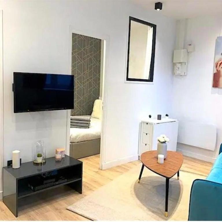 Joli Appart 4pers#Buttes Chaumont#Chapeau Rouge - Appartamento con 1 Camera da Letto - 2