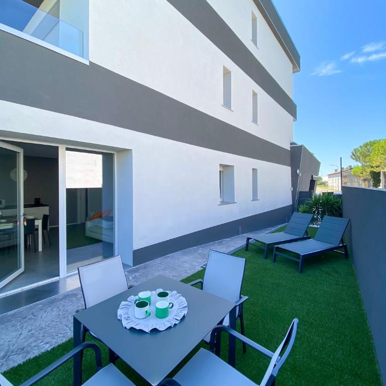 Martina Palace Apartments - Appartamento con 2 Camere da Letto e Vista Giardino - 2