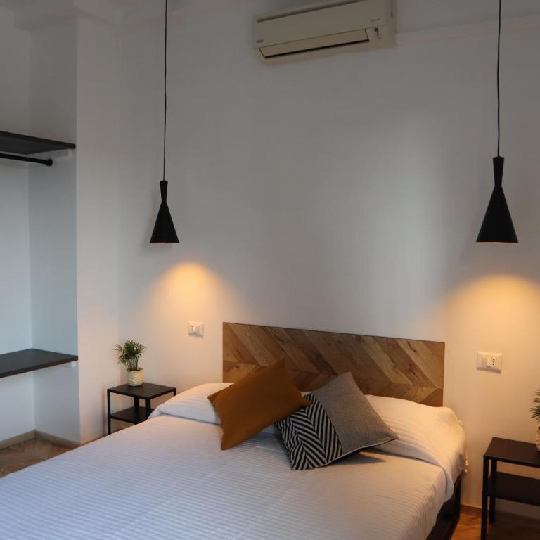 B&B Casa Valentina - Double Room with Balcony - 15