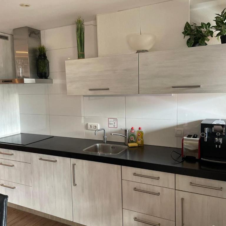 Apart AUSTRIA - Apartment mit 2 Schlafzimmern und Balkon - 11