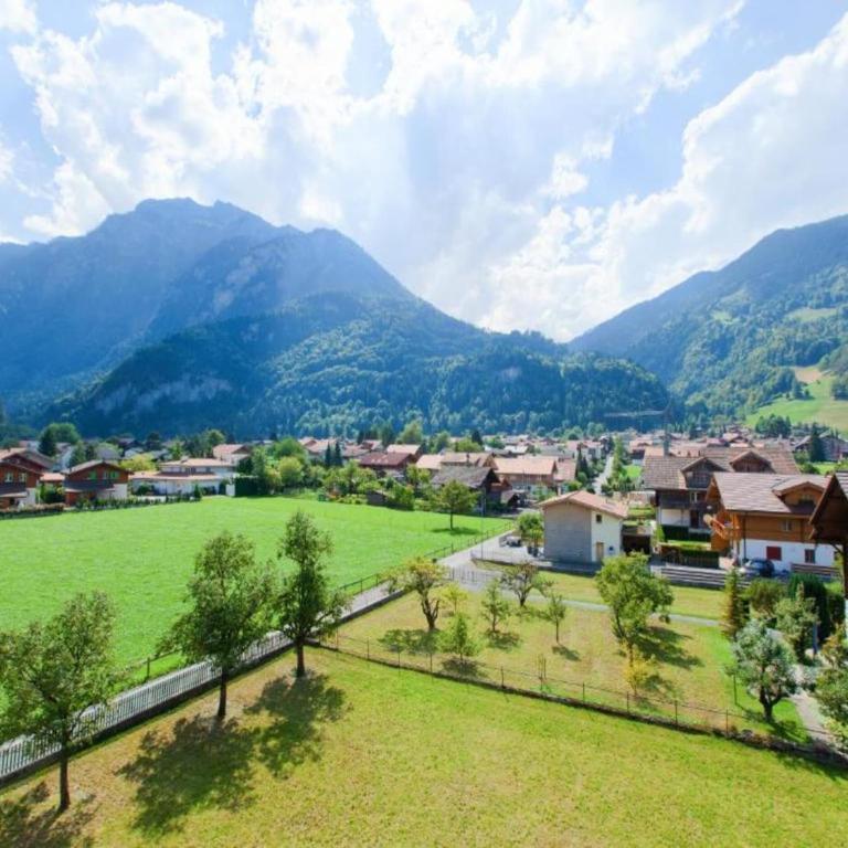 Chalet in Wilderswil with Jungfrau Views - Ferienhaus mit 2 Schlafzimmern - 26