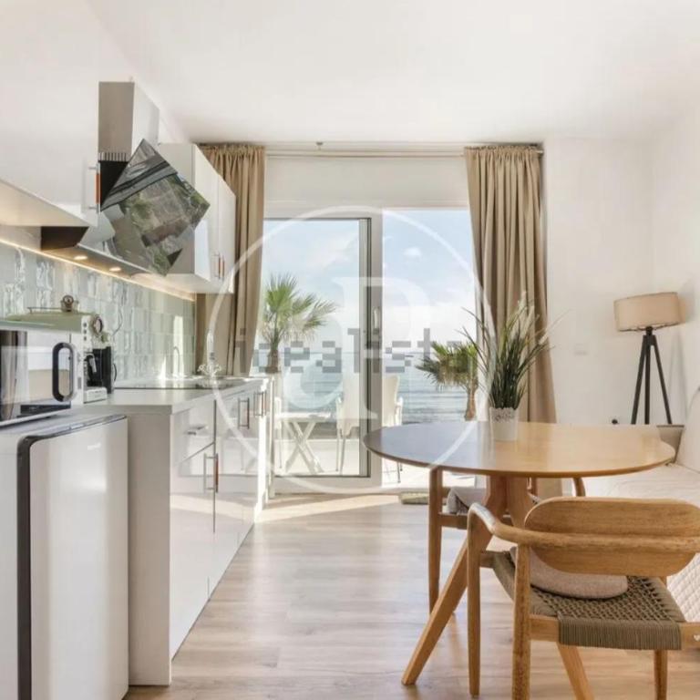 Excepcional Apartamento AMANECER al borde de playa y mar, en CHALET ROQUETES - One-Bedroom Apartment - 69