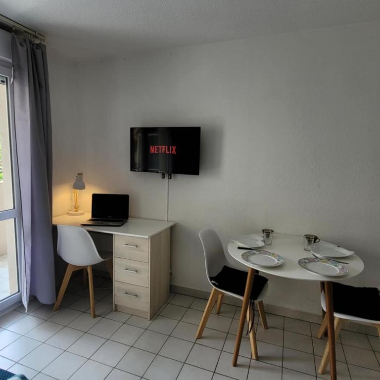 Studio climatisation balcon à 5 min de la plage - Appartement 1 Chambre - 14