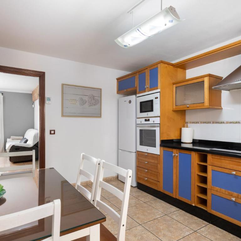 Lucas House - Central & Charming - Maison 3 Chambres - 2