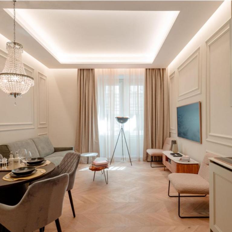 Palazzo Panfilli Central Luxury - Appartamento con 1 Camera da Letto - 1