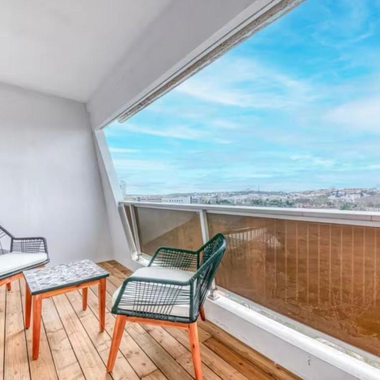 "Casa Elegance" Superbe T3 avec Terrasse - Vue panoramique à deux minutes du parc de la Tête d'or - Apartment mit 2 Schlafzimmern mit Balkon und Terrasse - 4