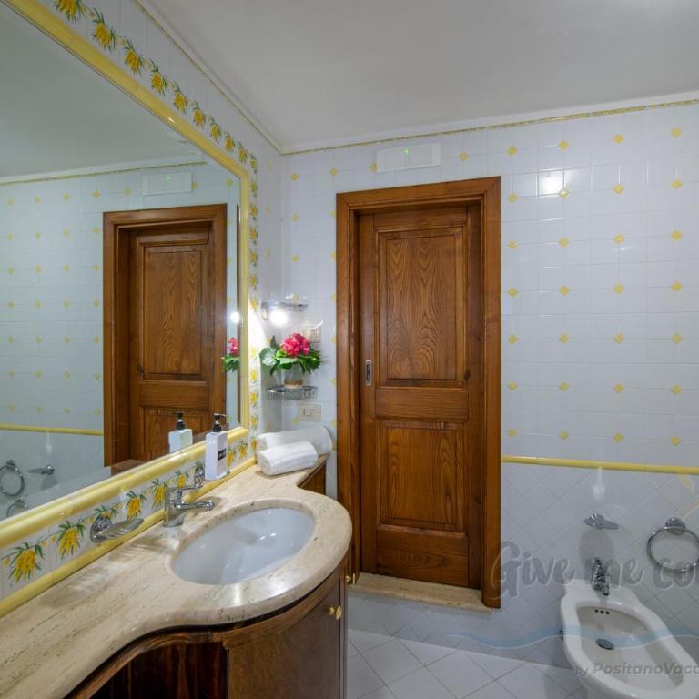 Romantic Casa Corallo - in the center of Positano - One-Bedroom Apartment - 19