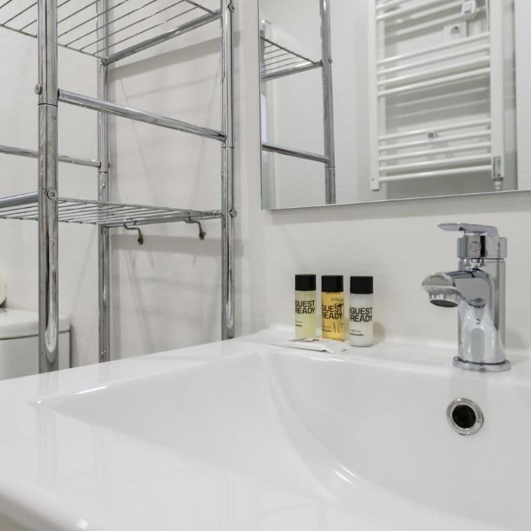 GuestReady - Warm and restful home in Madrid - Two-Bedroom Apartment - 32
