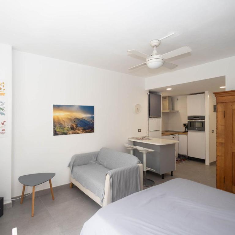 Cozy Loft & Seaside Views- 1 min Las Canteras - Estudio con vista al océano - 1