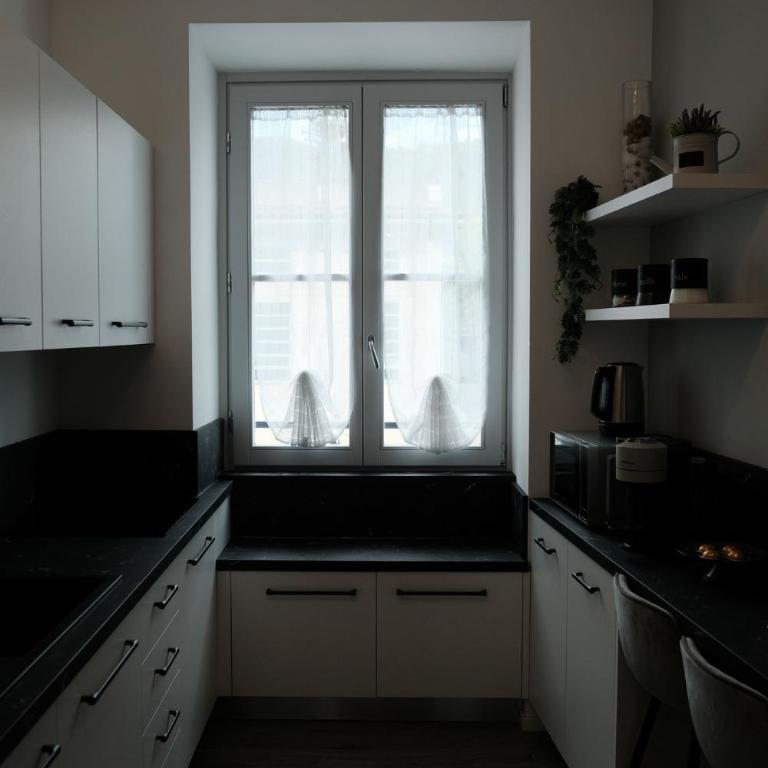 Lakeside bliss with free parking - Appartamento con 1 Camera da Letto e Vista Città - 8