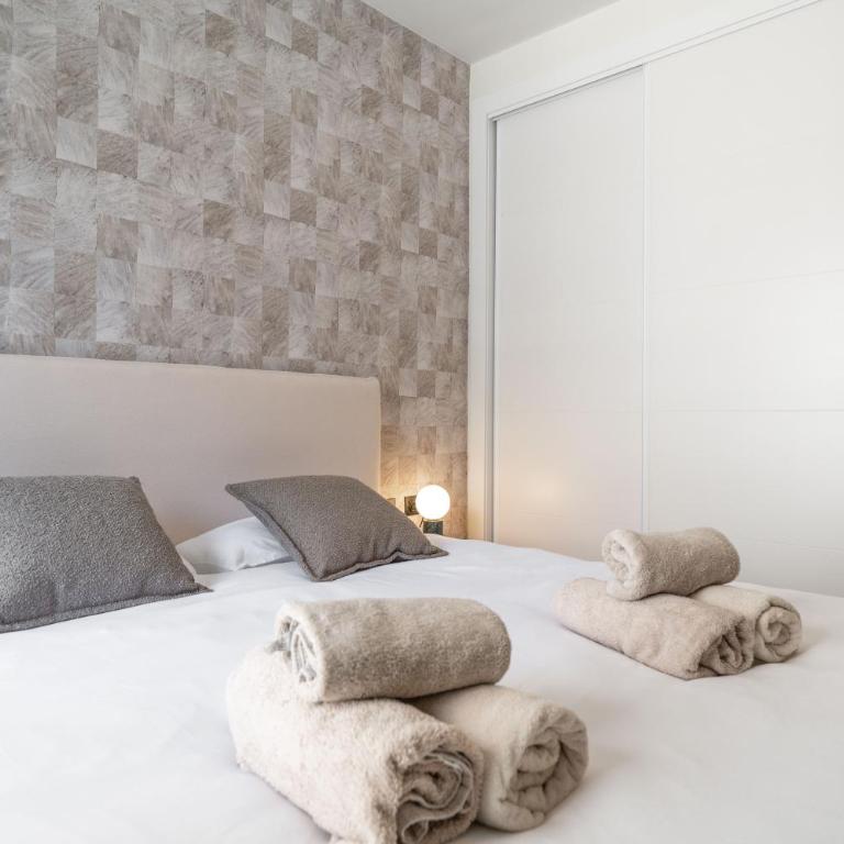 NEW stylish beachside 2BR with pool and garage - Apartamento de 2 dormitorios - 18
