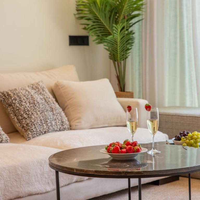 NEW stylish beachside 2BR with pool and garage - Apartamento de 2 dormitorios - 9