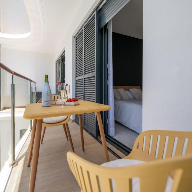 NEW stylish beachside 2BR with pool and garage - Apartamento de 2 dormitorios - 29