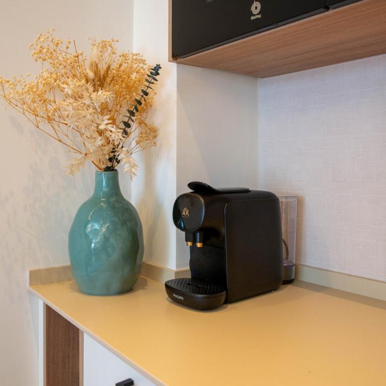 NEW stylish beachside 2BR with pool and garage - Apartamento de 2 dormitorios - 14