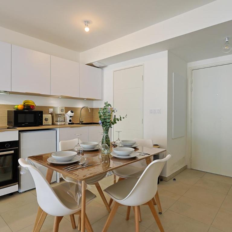 Le Lavandou - Proche Plage - Appartement 1 Chambre - 2