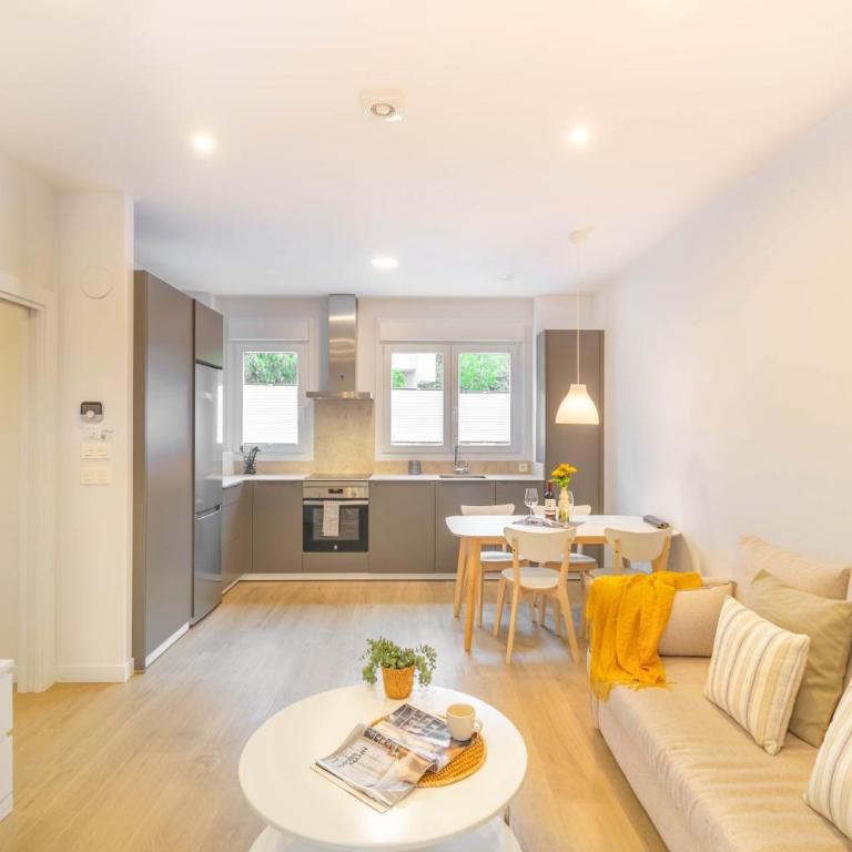 Gran apartamento tipo loft a 15 minutos del centro - Two-Bedroom Apartment - 9