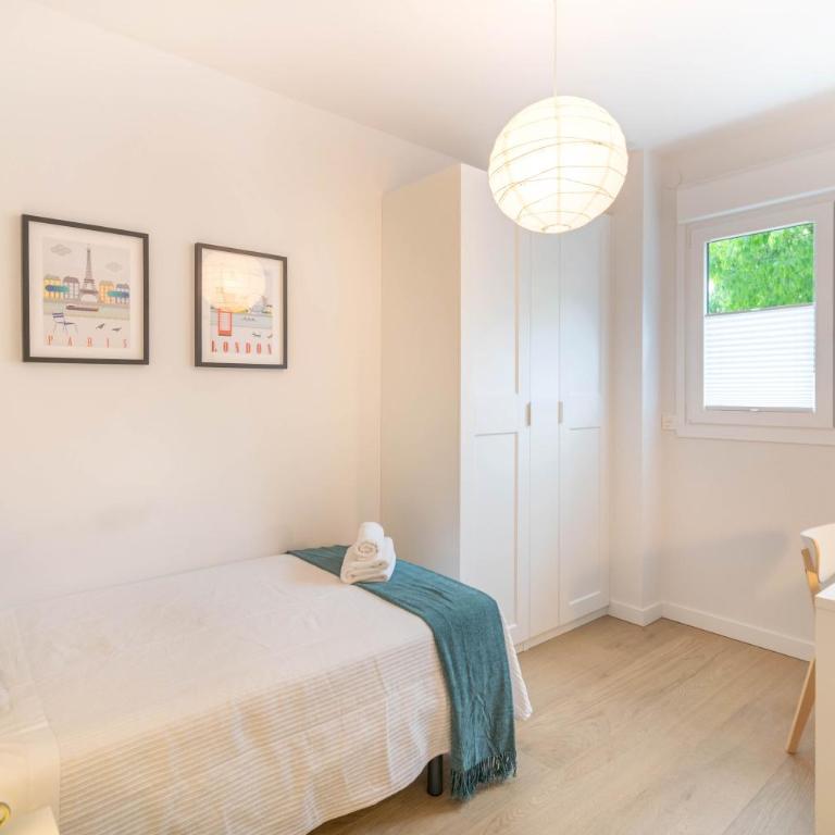 Gran apartamento tipo loft a 15 minutos del centro - Two-Bedroom Apartment - 4