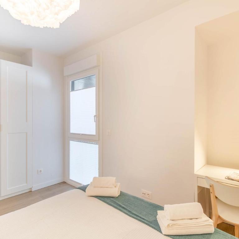 Gran apartamento tipo loft a 15 minutos del centro - Two-Bedroom Apartment - 22