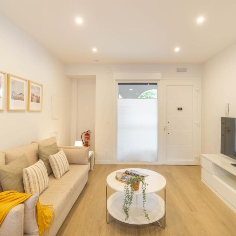 Gran apartamento tipo loft a 15 minutos del centro - Two-Bedroom Apartment - 27