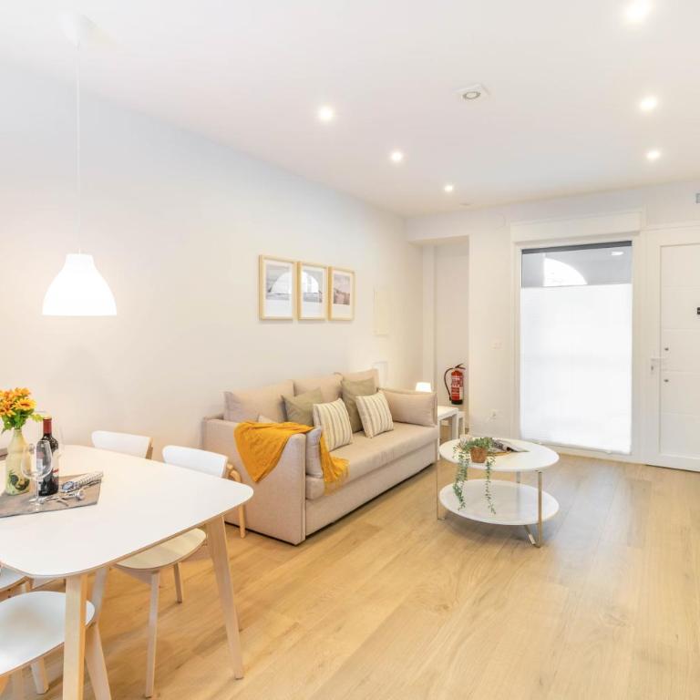 Gran apartamento tipo loft a 15 minutos del centro - Two-Bedroom Apartment - 26