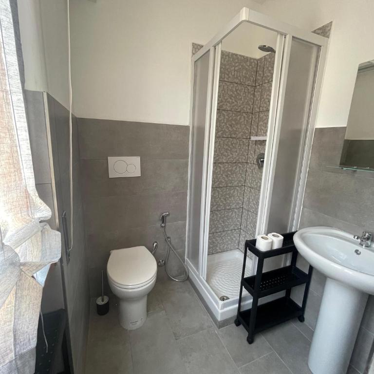 Holiday Rome - Camera Matrimoniale con Bagno Privato - 1