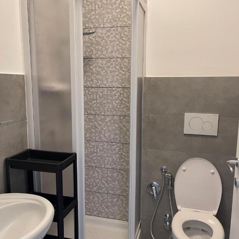 Holiday Rome - Camera Matrimoniale con Bagno Privato - 2