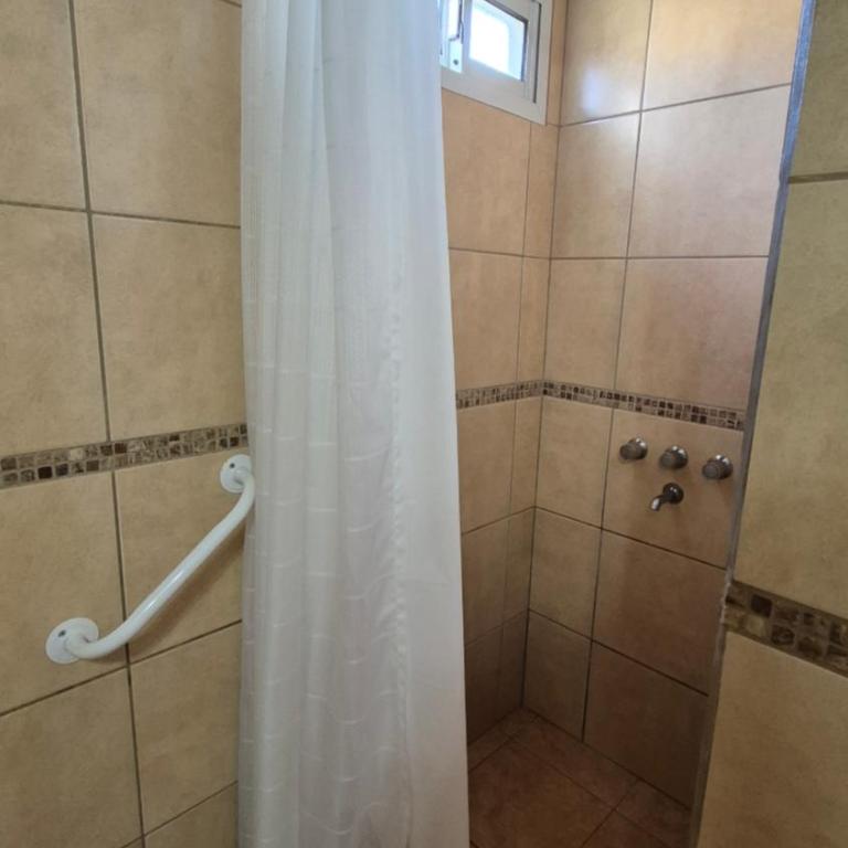 Excelente Bungalow en San José, Entre Ríos - Two-Bedroom House - 17