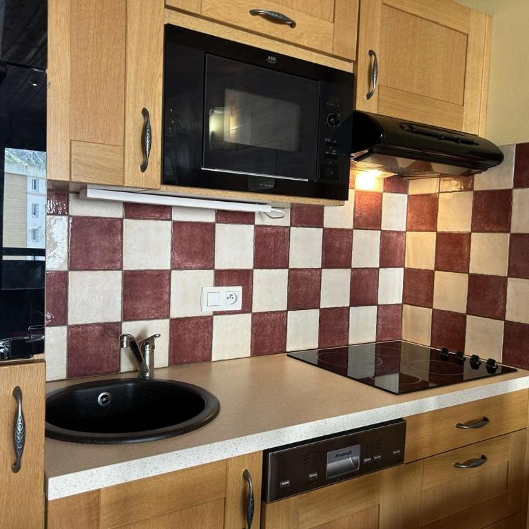 Appartement 6 pers. à Montgenèvre avec Parking - FR-1-330D-143 - Apartment - 5