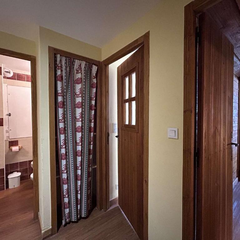 Appartement 6 pers. à Montgenèvre avec Parking - FR-1-330D-143 - Apartment - 12