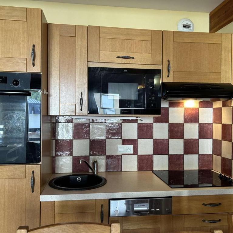 Appartement 6 pers. à Montgenèvre avec Parking - FR-1-330D-143 - Apartment - 13